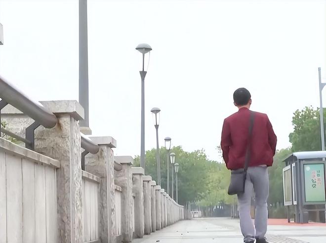 单身母亲赶出家门背后真相令人泪目九游会网址是多少湖南14岁女儿将(图1)