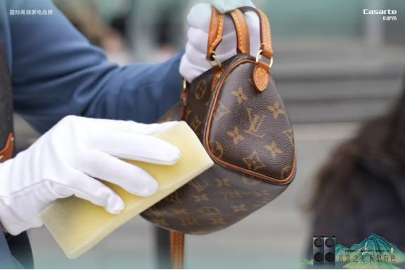 有型有色”活动：体验非遗文化享受湿洗新方式j9九游会真人游戏第一卡萨帝“衣裳之美(图4)
